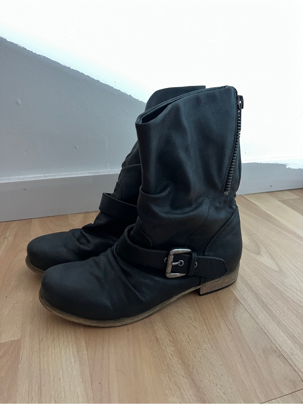 Vintage Black Slouch Leather Ankle Moto Boots with Side Buckle and Zipper